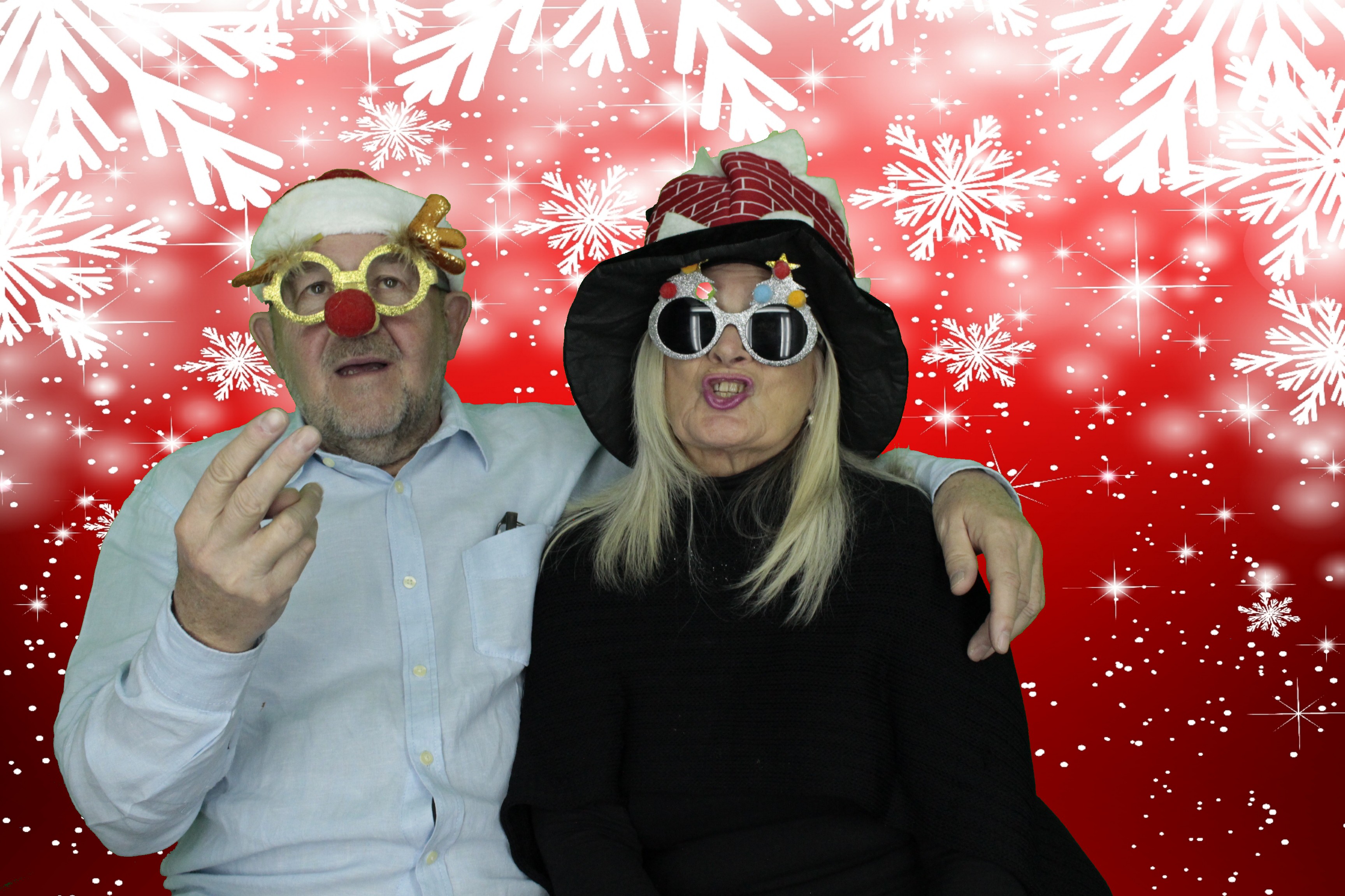 Silvermere Christmas Party | View more photos from the event at gallery.myphotoboothexperience.co.uk/u/MyPhotoBoothExperienceLtd/Silvermere-Christmas-Party-3